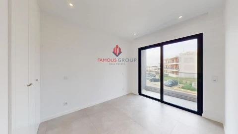 Moradia T4 para Venda em Mexilhoeira Grande