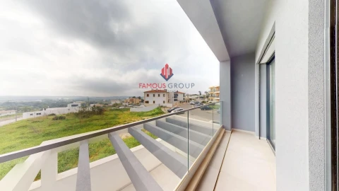 Moradia T4 para Venda em Mexilhoeira Grande