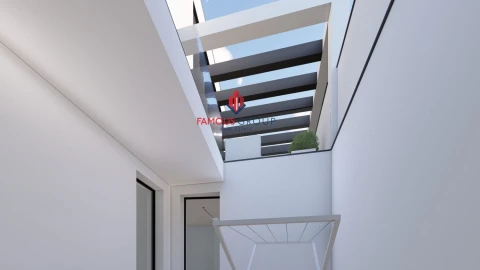 Moradia T4 para Venda em Mexilhoeira Grande