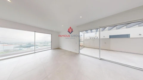 Moradia T3 para Venda em Mexilhoeira Grande