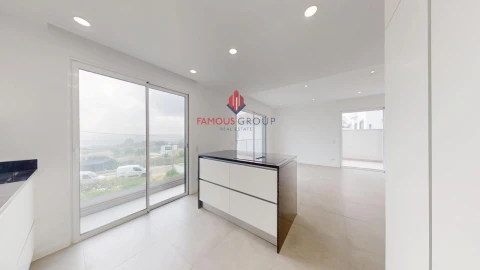 Moradia T3 para Venda em Mexilhoeira Grande