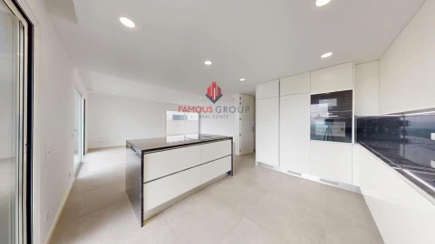 Moradia T3 para Venda em Mexilhoeira Grande