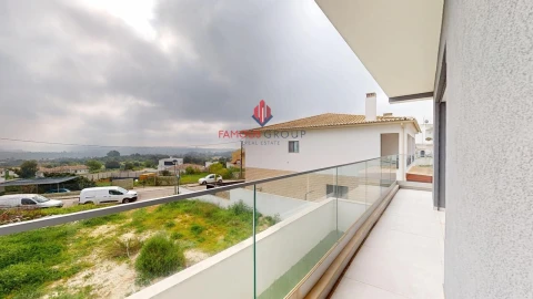 Moradia T3 para Venda em Mexilhoeira Grande