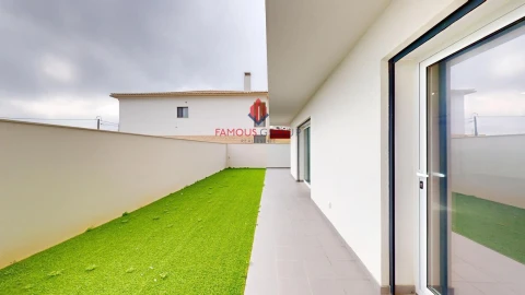 Moradia T3 para Venda em Mexilhoeira Grande