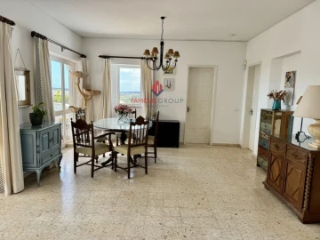 Moradia T4 para Venda em Alcantarilha e Pêra