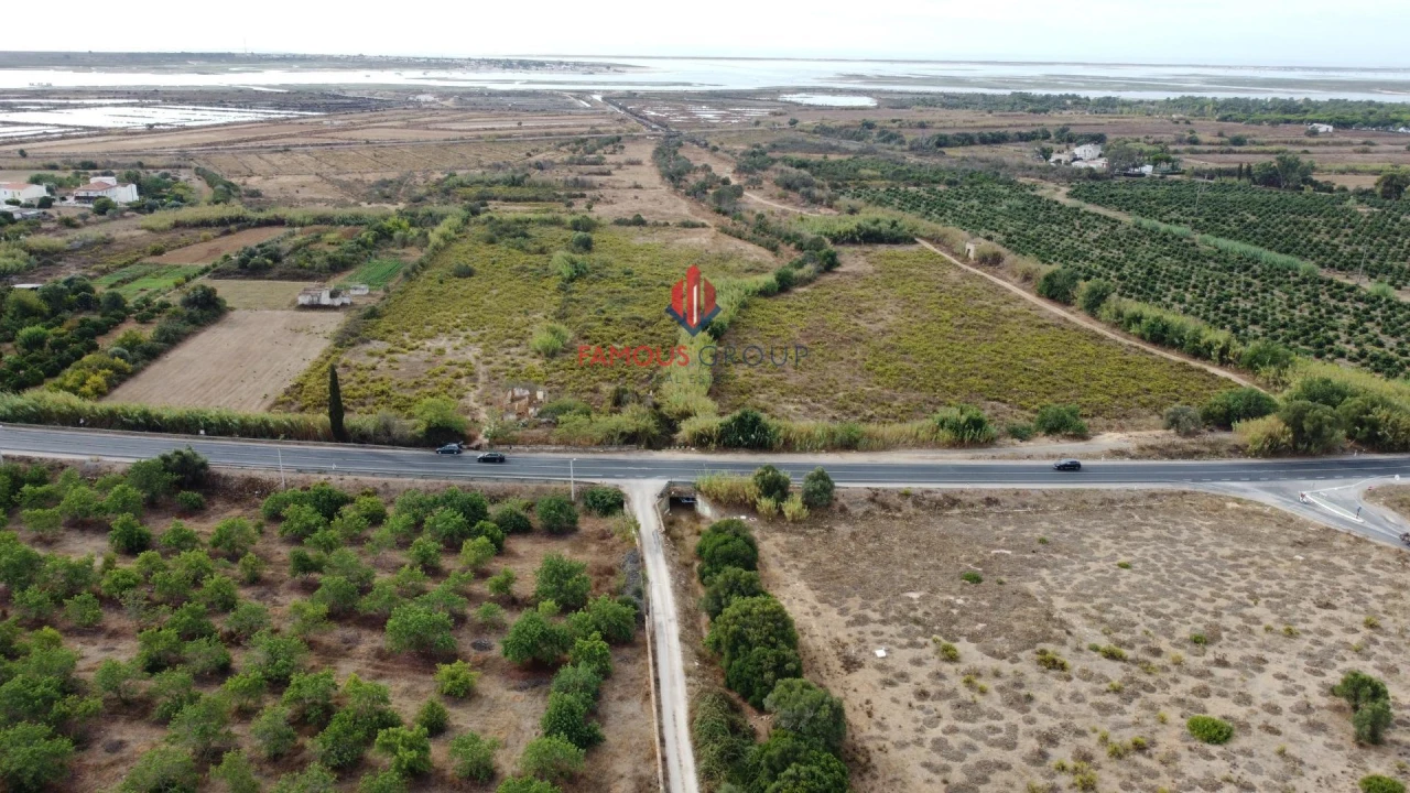 Terreno para Venda em Quelfes Foto 11