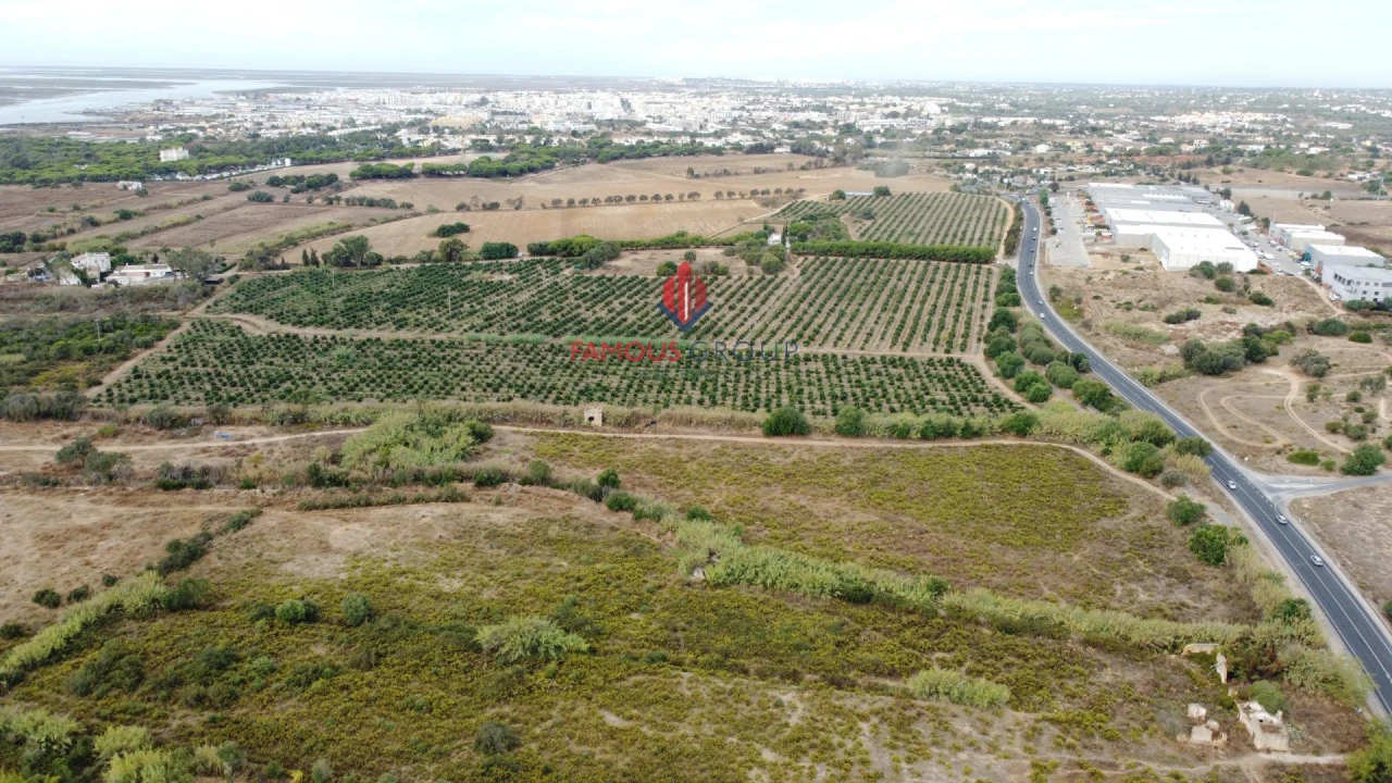 Terreno para Venda em Quelfes Foto 3