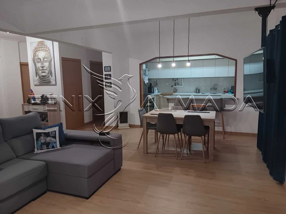 Apartamento T3 para Venda em Laranjeiro e Feijó Foto 1