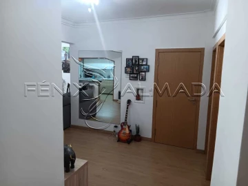 Apartamento T3 para Venda em Laranjeiro e Feijó