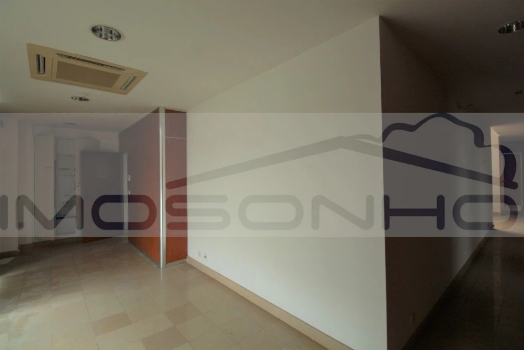 Negócio para Venda em Golpilheira Foto 25