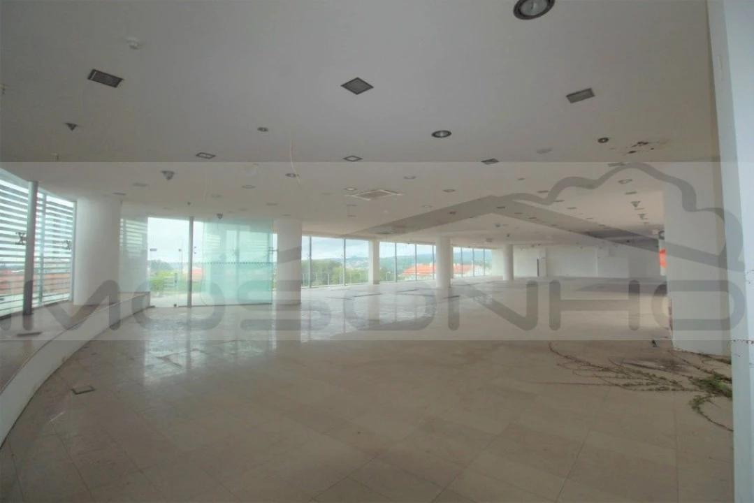 Negócio para Venda em Golpilheira Foto 46