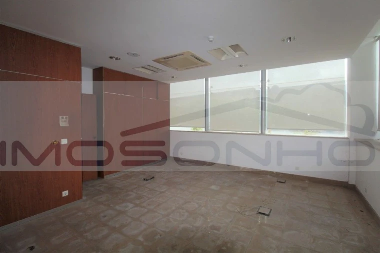 Negócio para Venda em Golpilheira Foto 12