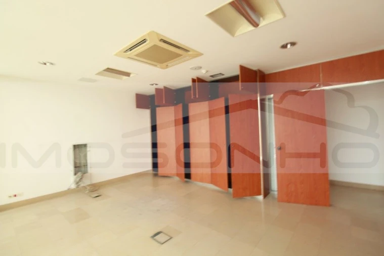 Negócio para Venda em Golpilheira Foto 27