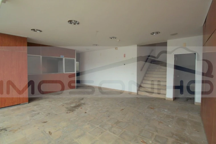 Negócio para Venda em Golpilheira Foto 3