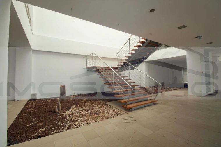 Negócio para Venda em Golpilheira Foto 43