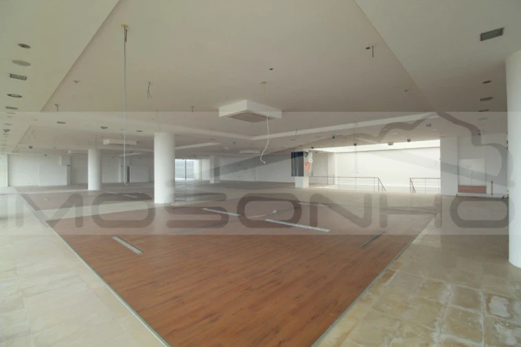 Negócio para Venda em Golpilheira Foto 47