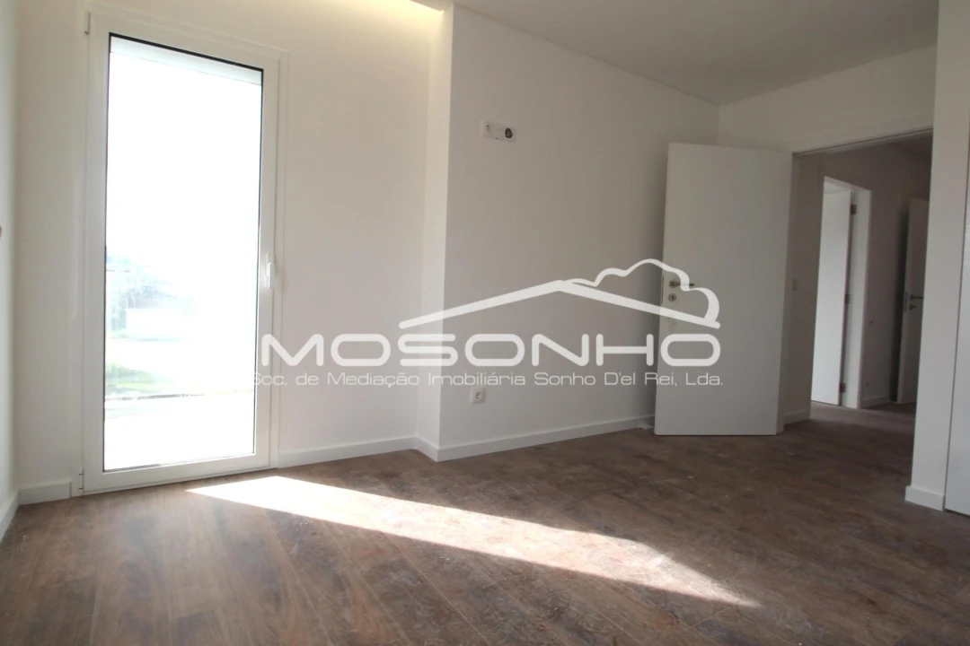 Apartamento T3 para Venda em Marinha Grande Foto 16