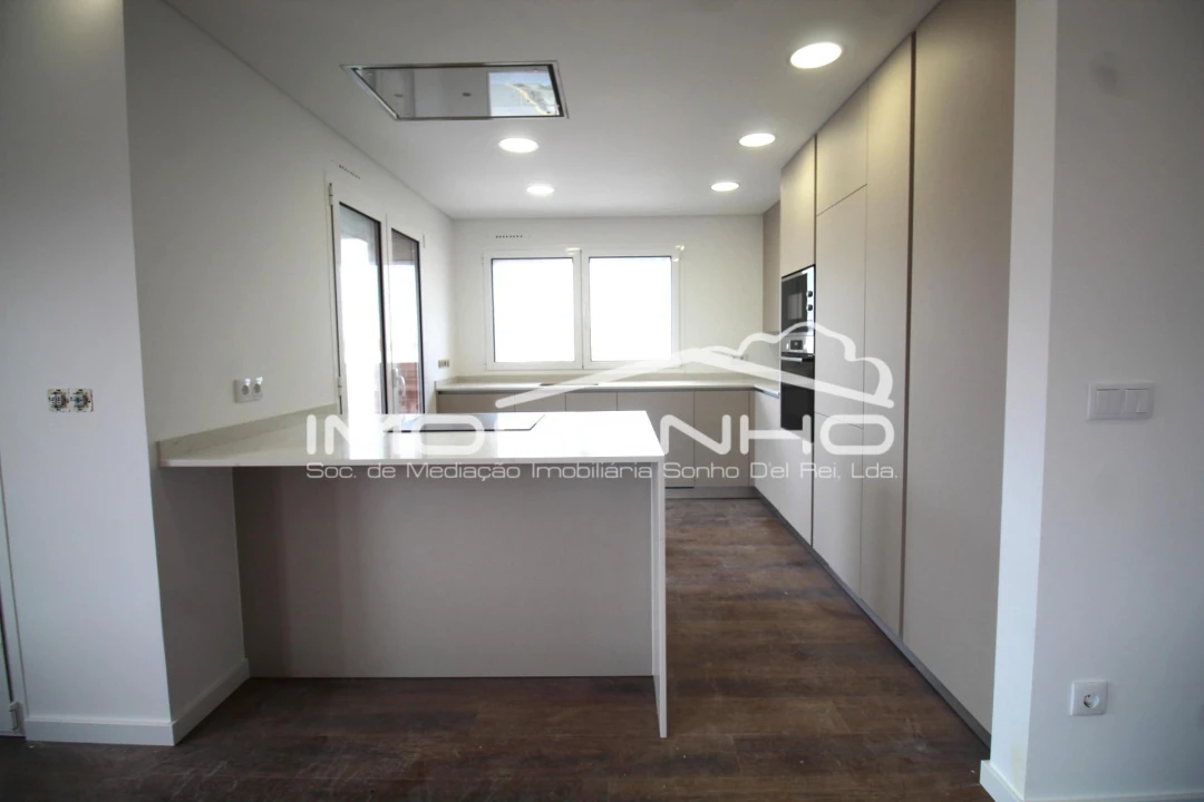 Apartamento T3 para Venda em Marinha Grande Foto 9