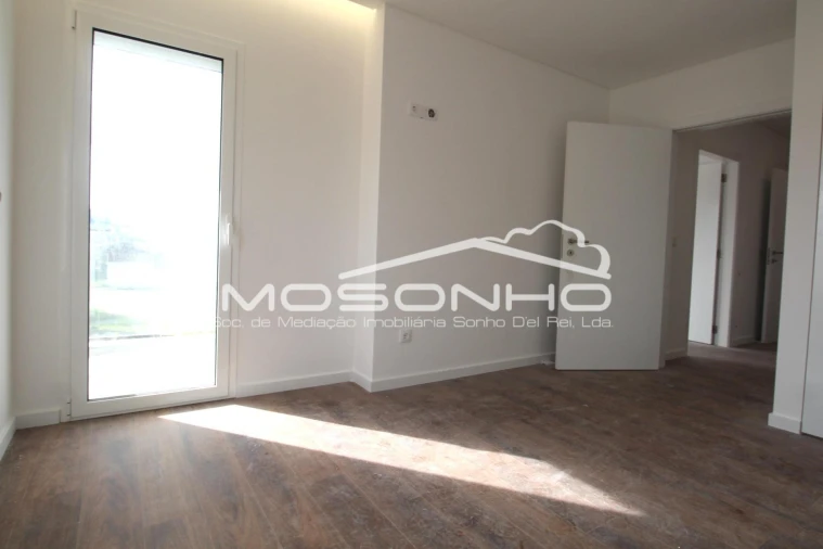 Apartamento T3 para Venda em Marinha Grande Foto 16