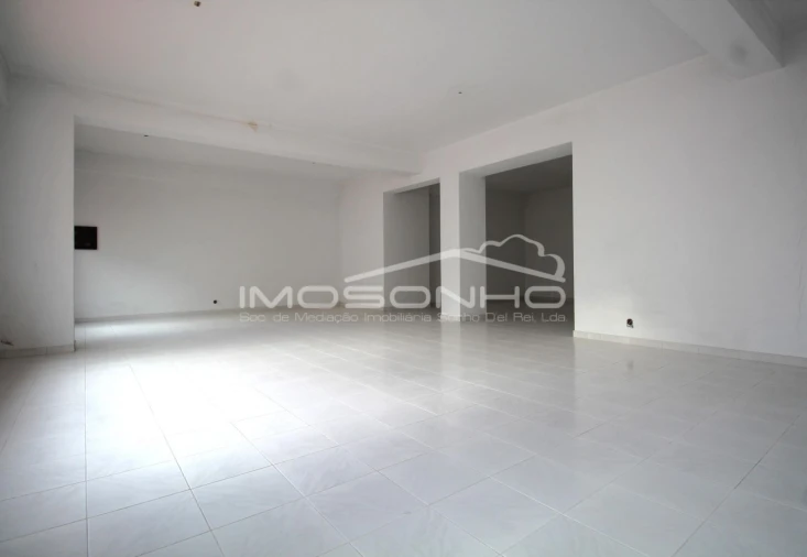 Negócio para Venda em Minde Foto 3