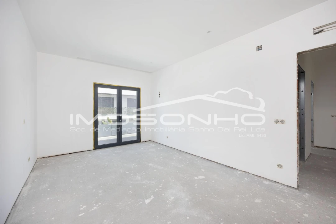 Moradia T3 para Venda em Leiria, Pousos, Barreira e Cortes Foto 14