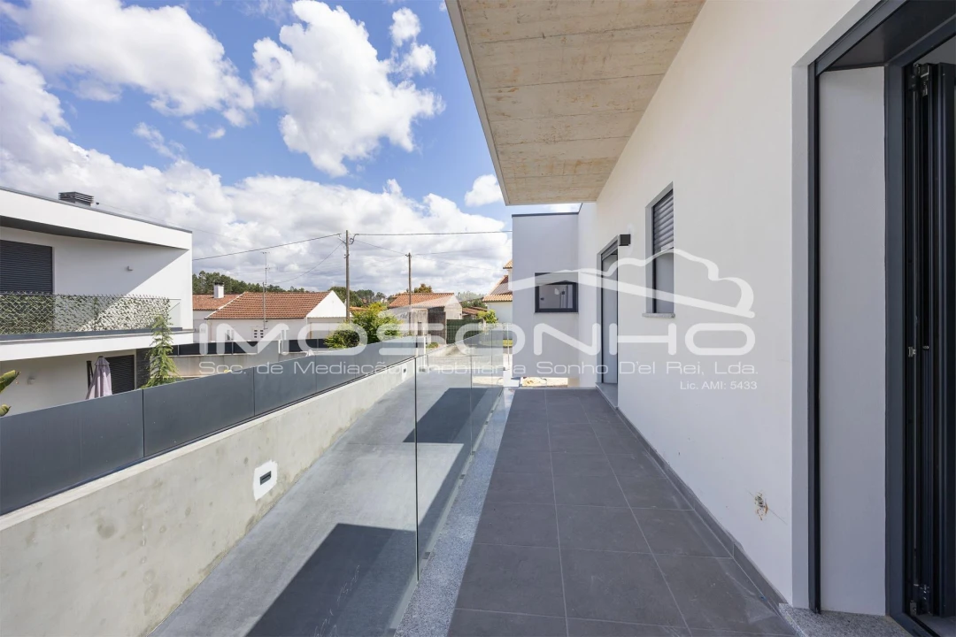 Moradia T3 para Venda em Leiria, Pousos, Barreira e Cortes Foto 16