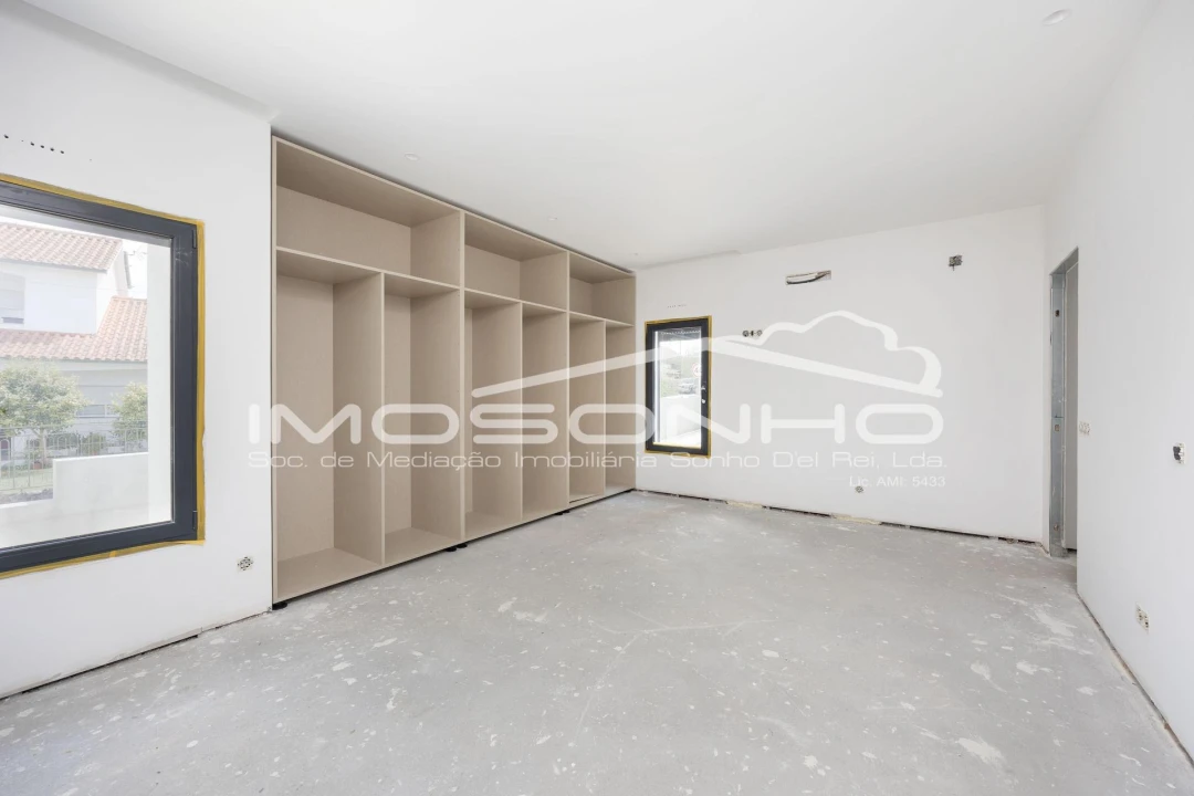 Moradia T3 para Venda em Leiria, Pousos, Barreira e Cortes Foto 8