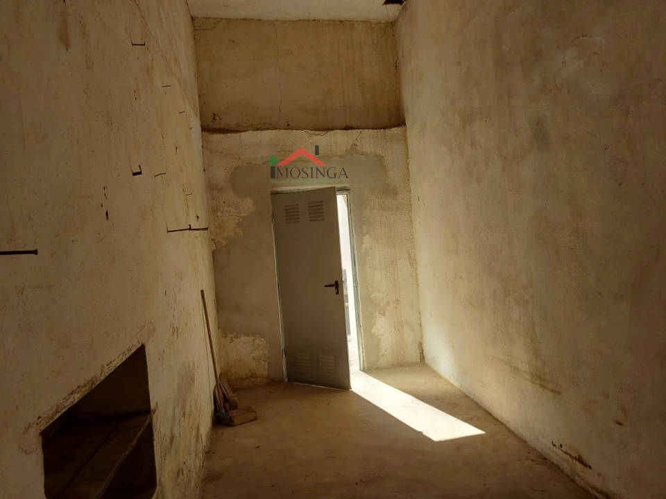 Armazém para Venda em Ferreira do Alentejo e Canhestros Foto 3