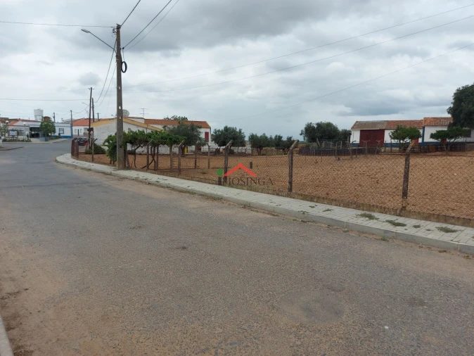 Moradia T2 para Venda em Ferreira do Alentejo e Canhestros Foto 3