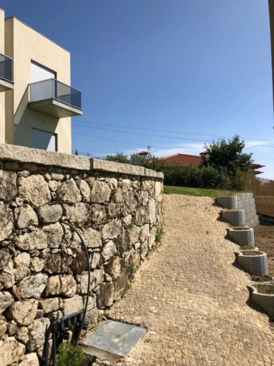 Moradia T3 para Venda em Silva Escura e Dornelas Foto 11