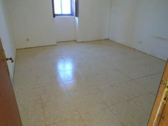 Moradia T1 para Venda em Soure Foto 3
