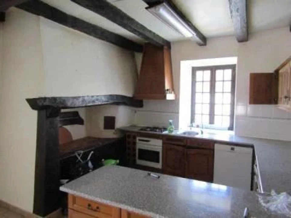 Moradia T5 para Venda em Santo Varão Foto 9