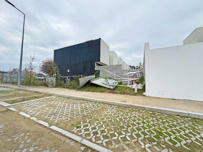 Terreno para Venda em Touguinha e Touguinhó Foto 1