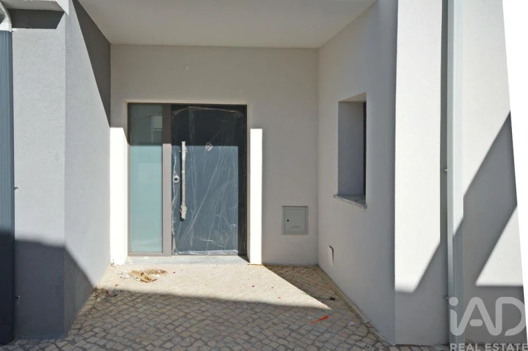 Moradia T4 para Venda em Fernao Ferro Foto 23