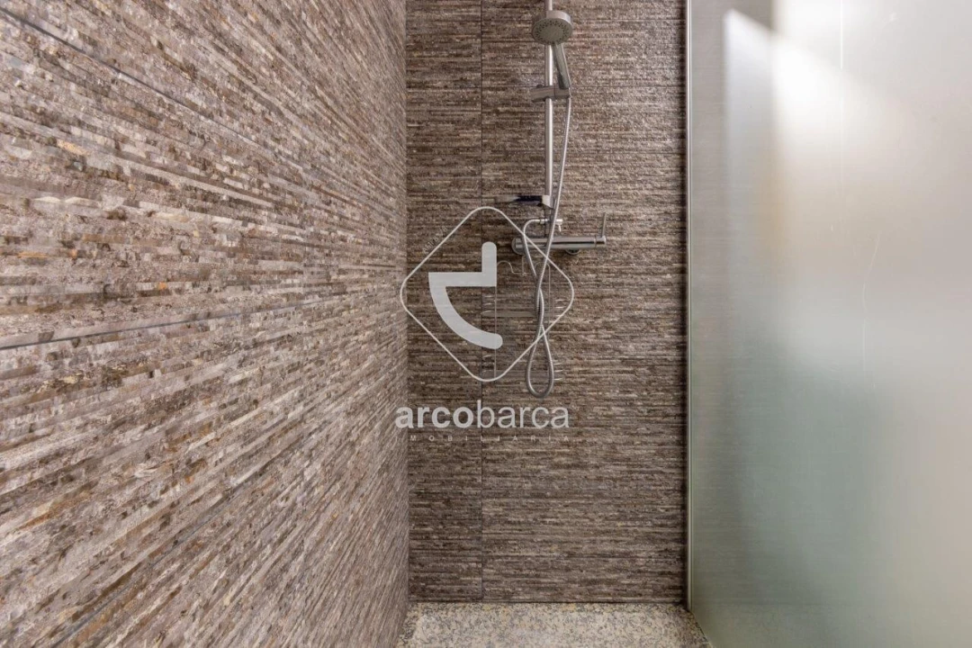 Moradia T4 para Venda em Jolda (Madalena) e Rio Cabrão Foto 9