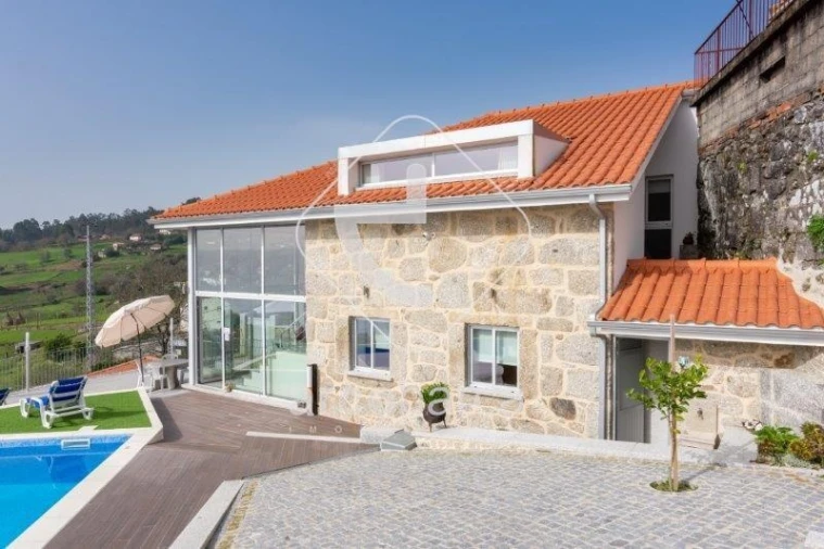 Moradia T4 para Venda em Jolda (Madalena) e Rio Cabrão Foto 2