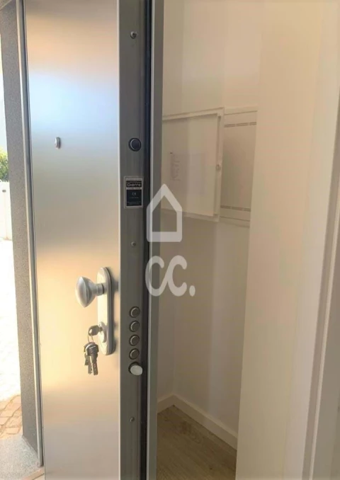 Apartamento T2 para Venda em Corroios