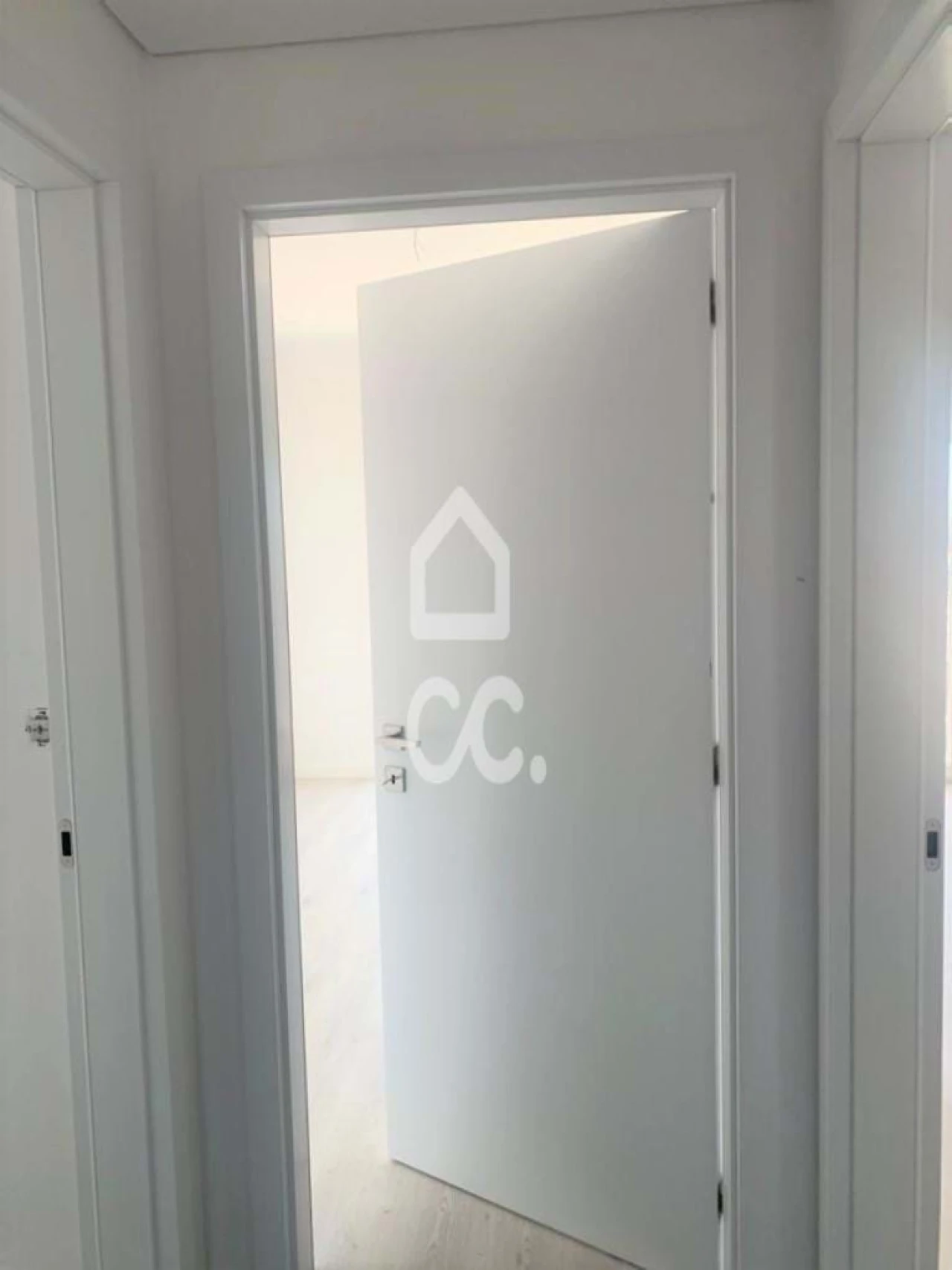 Apartamento T2 para Venda em Corroios Foto 8