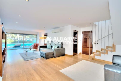 Moradia T13 para Venda em Quarteira