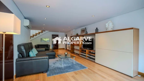 Moradia T13 para Venda em Quarteira