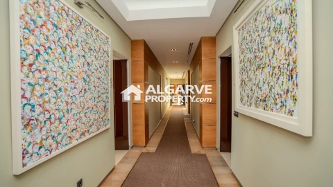 Moradia T13 para Venda em Quarteira