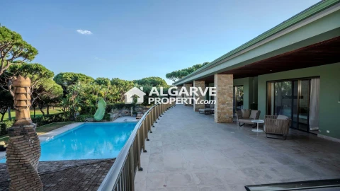 Moradia T13 para Venda em Quarteira