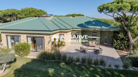 Moradia T13 para Venda em Quarteira