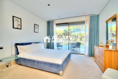 Moradia T13 para Venda em Quarteira