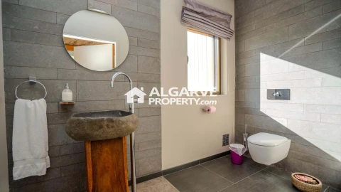 Moradia T13 para Venda em Quarteira