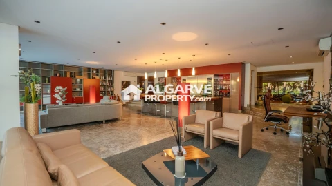 Moradia T13 para Venda em Quarteira