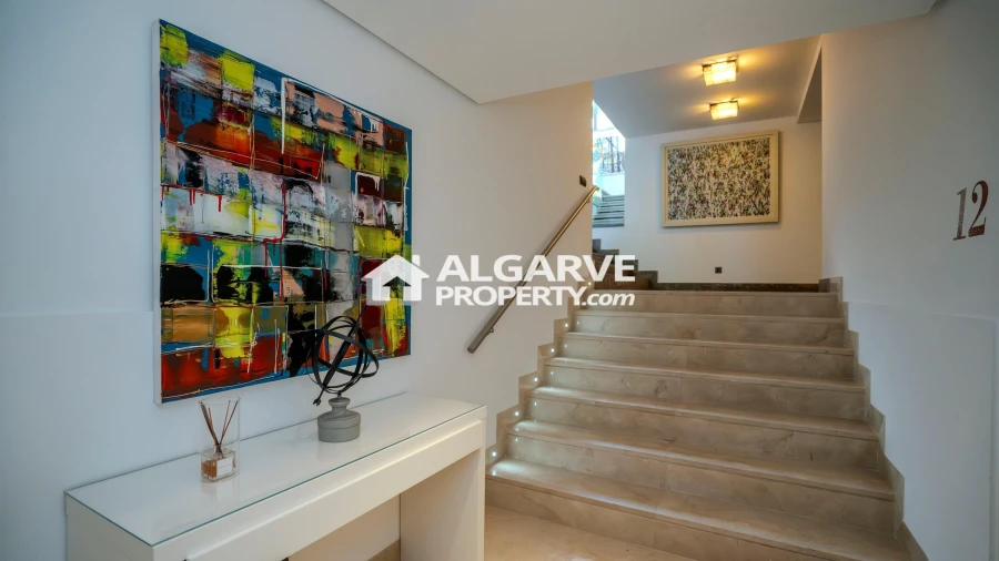 Moradia T13 para Venda em Quarteira Foto 59