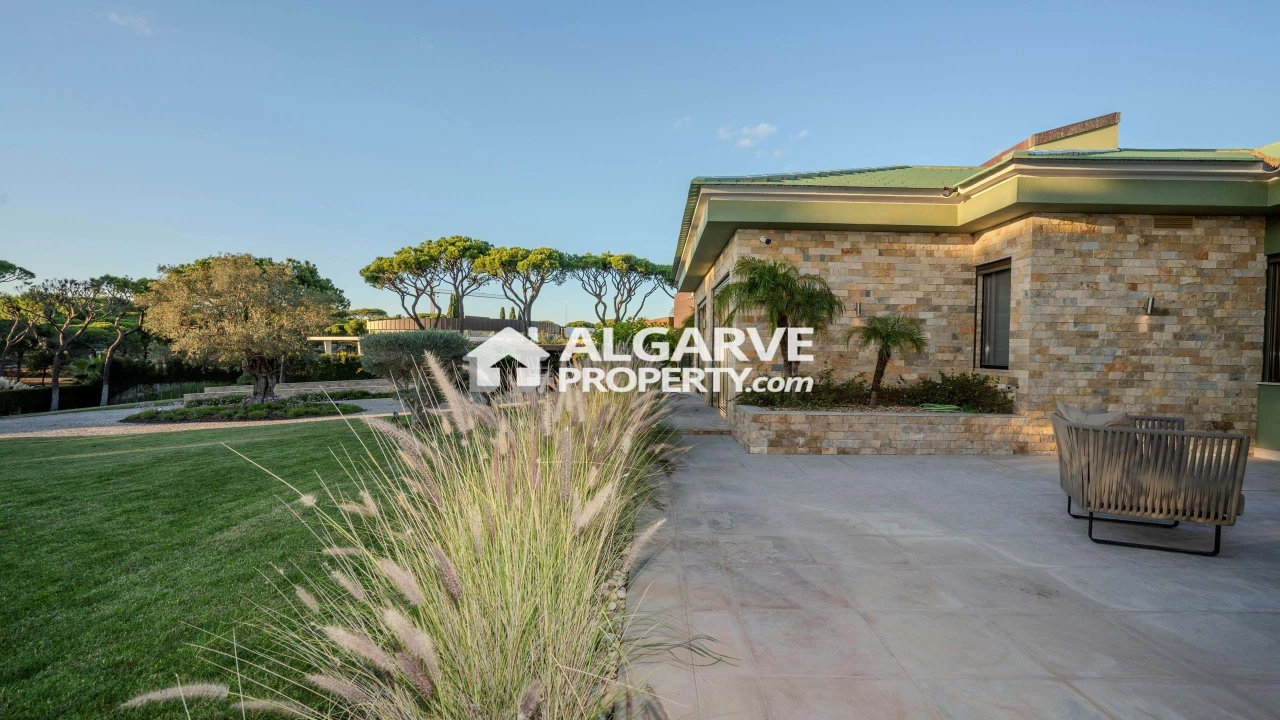 Moradia T13 para Venda em Quarteira Foto 71