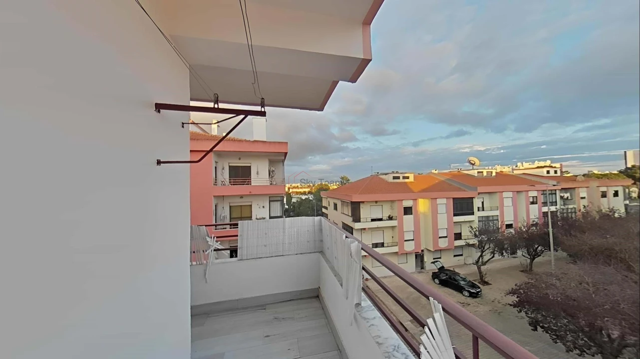 Apartamento T1 para Venda em Amora Foto 27