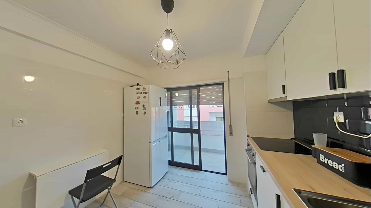 Apartamento T1 para Venda em Amora Foto 16